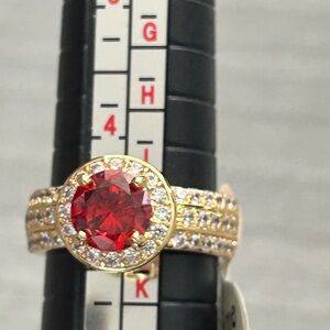 ✨ NWOT-Gold Filled CZ Ring – Size 5 ✨